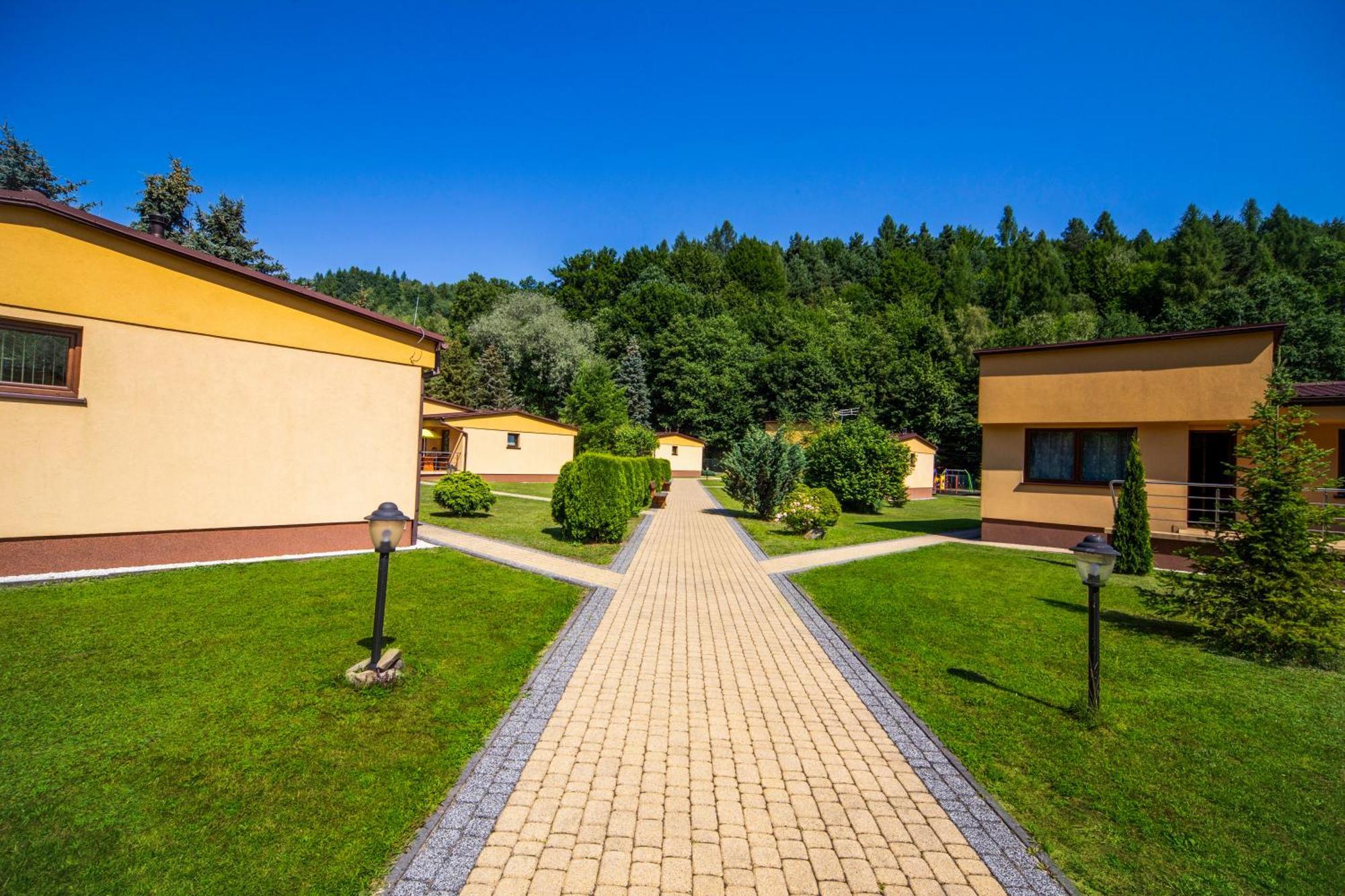 Ponikiew Resort Wadowice Exterior photo